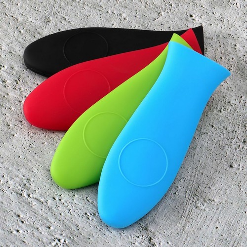 Silicone pot holder cast - 2,