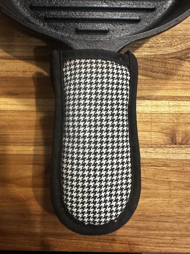 Lodge cast iron - pan, handle