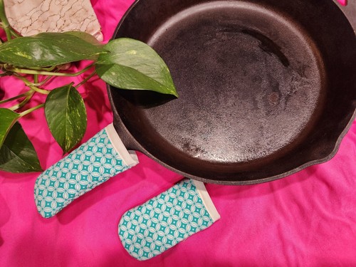 Cast iron pan handle - handle, covers