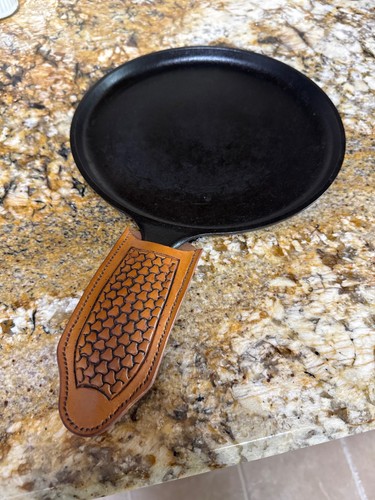 Hand tooled 6oz - hand, full