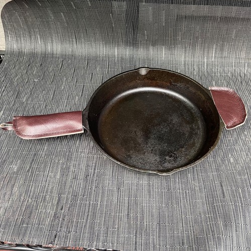 Usa handmade leather cast - leather, iron
